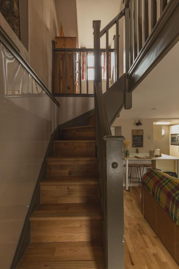 Crossroads Cottage ドラムナドロッキット エクステリア 写真