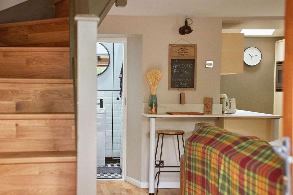 Crossroads Cottage ドラムナドロッキット エクステリア 写真